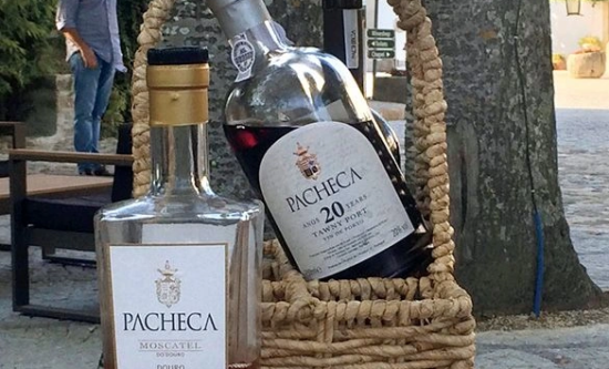 Dining experience at Quinta de Pacheca wine estate