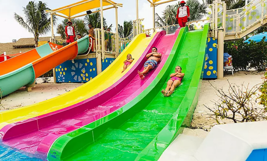 LET THE KIDS PLAY IN SPLASHAWAY BAY