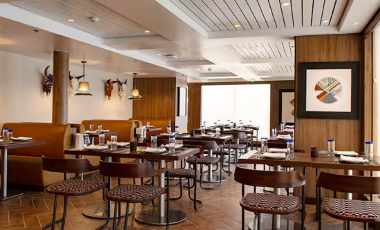 Los Lobos Cantina