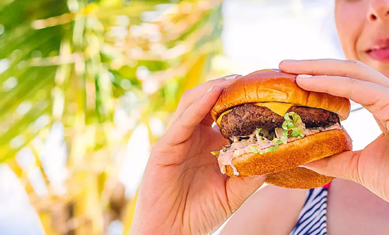 DIG INTO DELICIOUS
