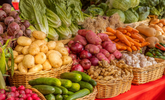 Regional Flavors and Fresh Ingredients