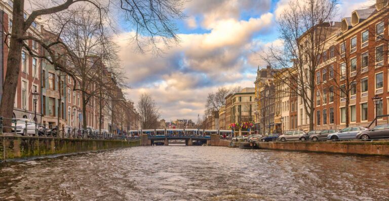 Vision Cruise Exclusive Barcelona Skylines to Amsterdam Canals