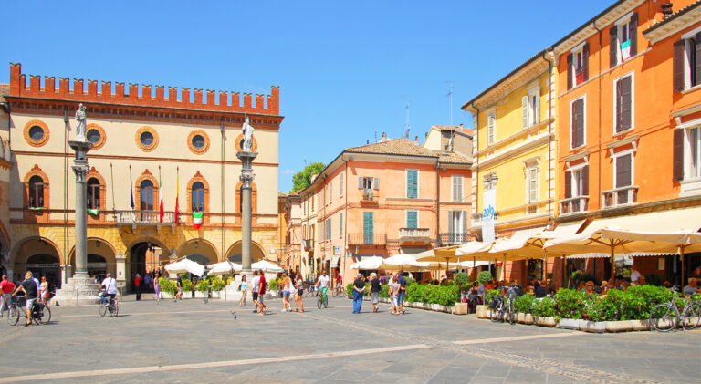 Vision Cruise Exclusive Explorer of Italy: Lakes to the Med